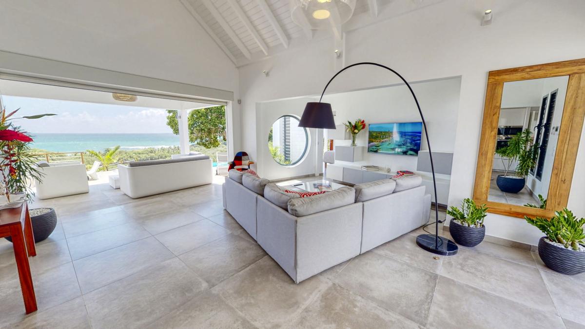 11.Location villa piscine vue mer Sainte Anne Guadeloupe